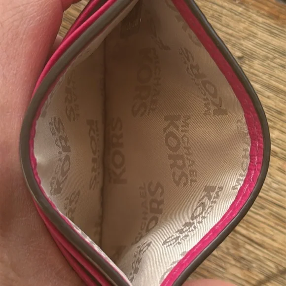 Michael Kors Wallet Cardholder - Picture 4 of 5